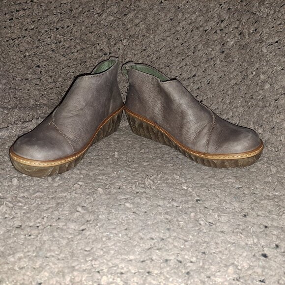 EL NATURALISTA-Style #5131 Myth Yggdrasil-Pleasant Plume Nubuck Booties-Sz 37-NM - Picture 4 of 8